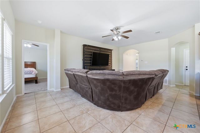 117 Hematite Lane, Jarrell, TX 76537