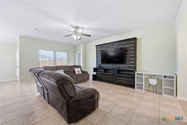 117 Hematite Lane, Jarrell, TX 76537