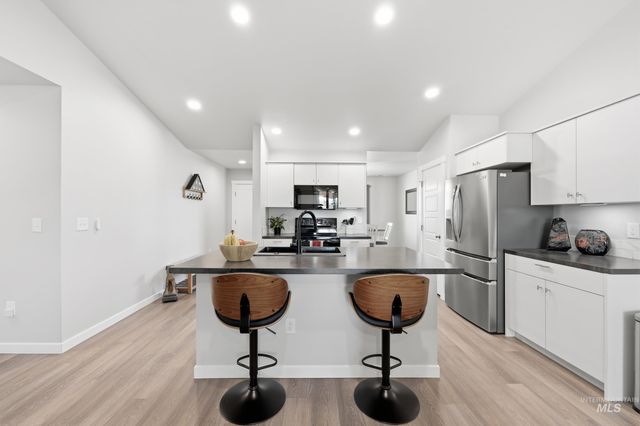 3697 W La Brea Dr, Meridian, ID 83642