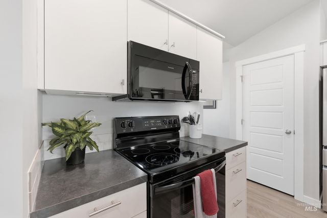 3697 W La Brea Dr, Meridian, ID 83642