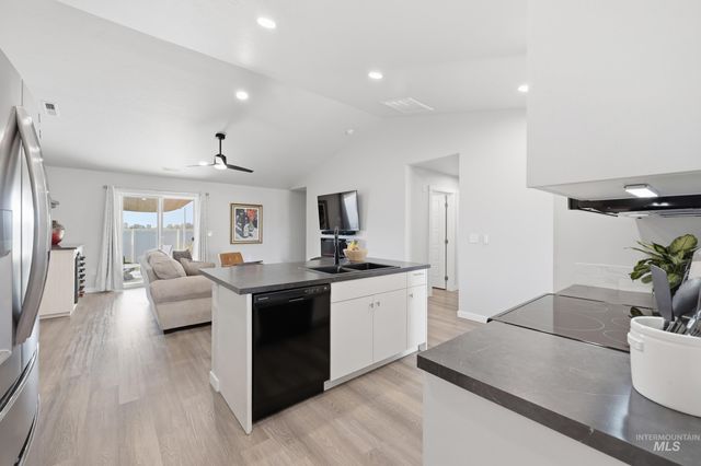 3697 W La Brea Dr, Meridian, ID 83642