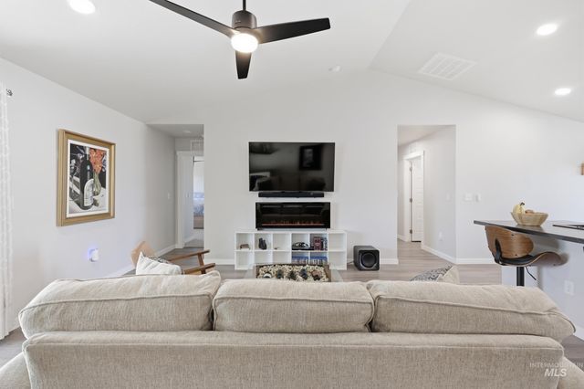 3697 W La Brea Dr, Meridian, ID 83642