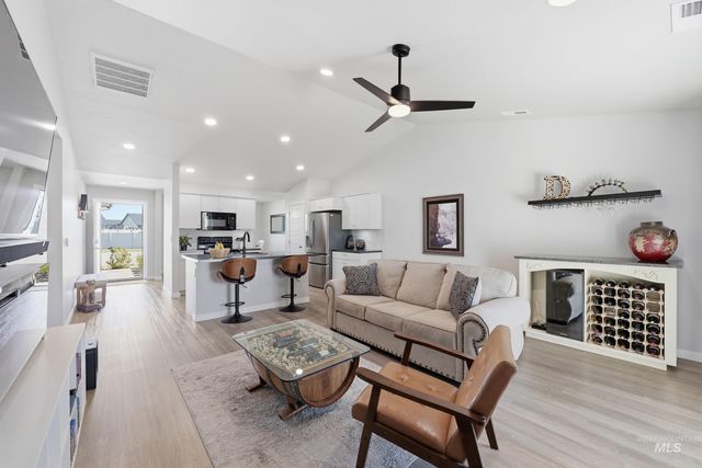 3697 W La Brea Dr, Meridian, ID 83642