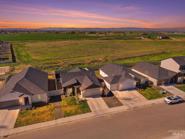 3697 W La Brea Dr, Meridian, ID 83642