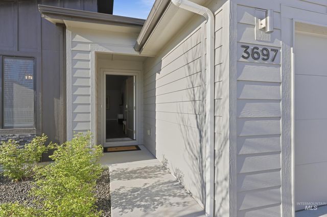 3697 W La Brea Dr, Meridian, ID 83642