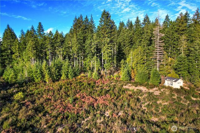 63 Wayne Road W, Seabeck, WA 98380