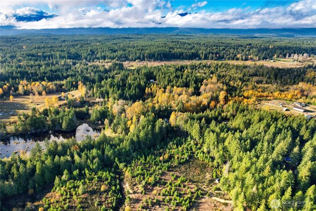 63 Wayne Road W, Seabeck, WA 98380