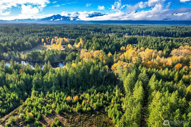 63 Wayne Road W, Seabeck, WA 98380