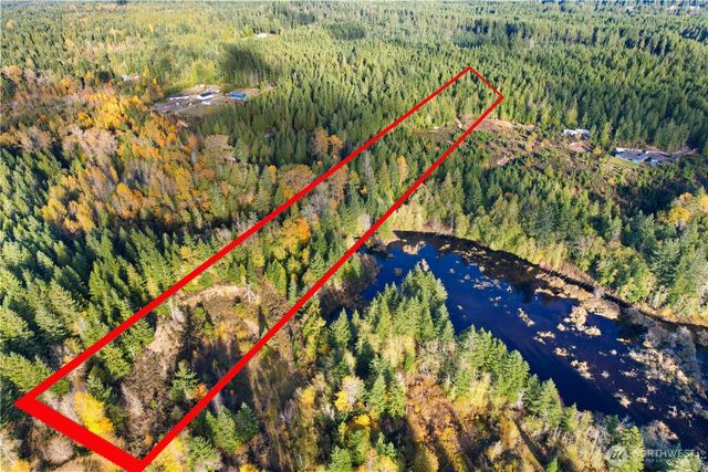 63 Wayne Road W, Seabeck, WA 98380