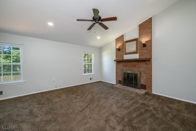133 Hickory Rd, Franklin Twp., NJ 08873