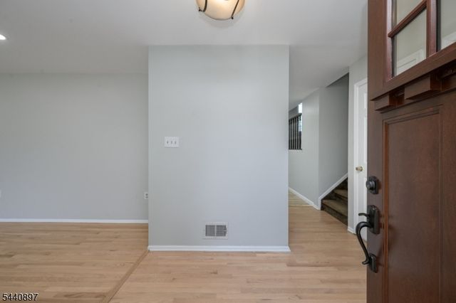 133 Hickory Rd, Franklin Twp., NJ 08873