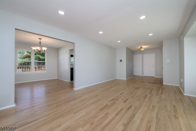 133 Hickory Rd, Franklin Twp., NJ 08873