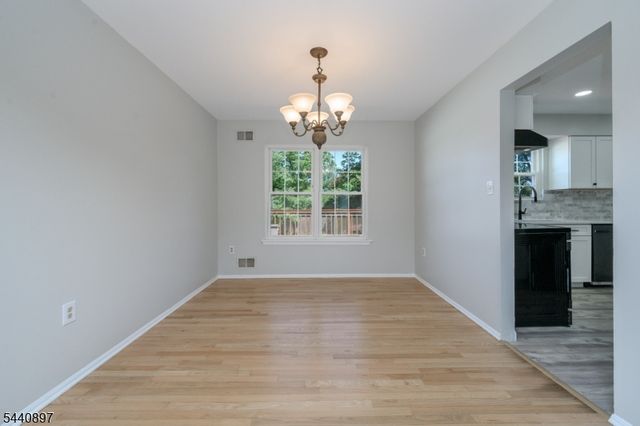 133 Hickory Rd, Franklin Twp., NJ 08873