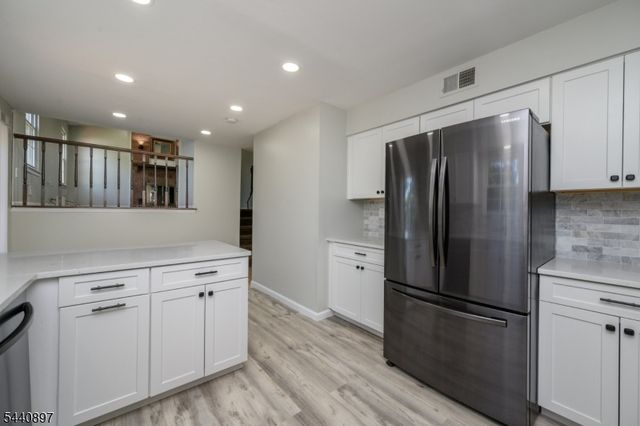 133 Hickory Rd, Franklin Twp., NJ 08873