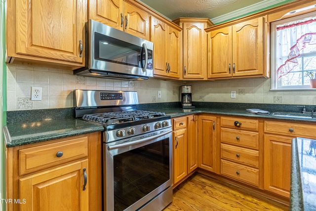 18490 John Ashley Drive, Abingdon, VA 24211