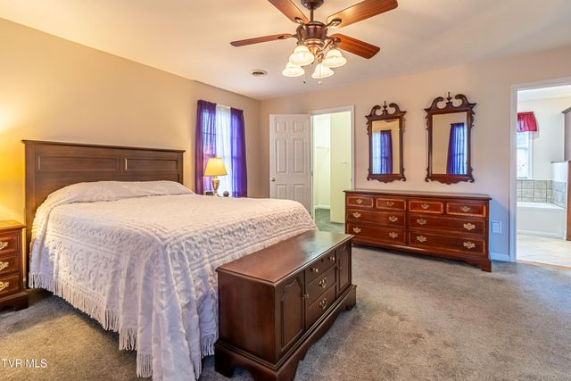 18490 John Ashley Drive, Abingdon, VA 24211