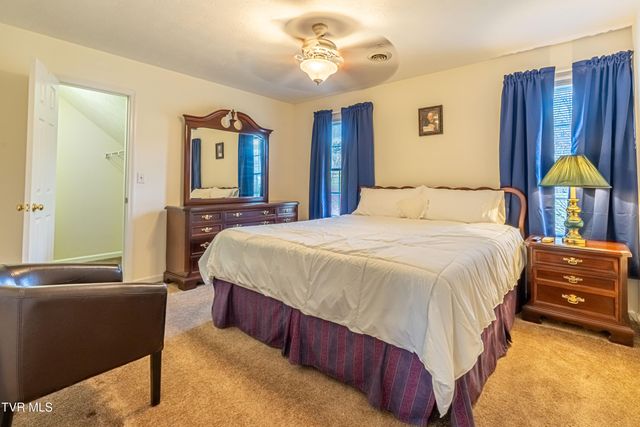 18490 John Ashley Drive, Abingdon, VA 24211