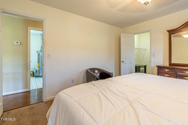 18490 John Ashley Drive, Abingdon, VA 24211