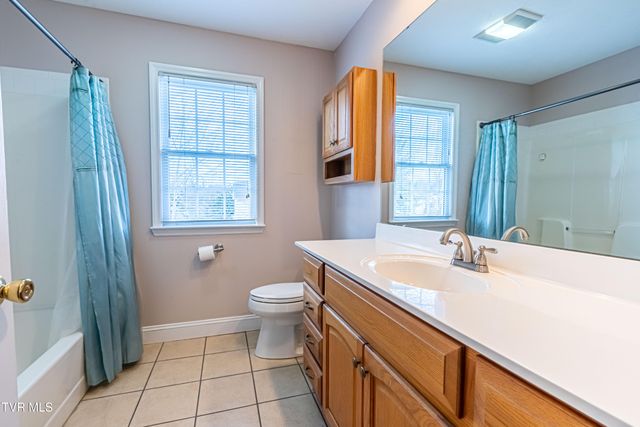 18490 John Ashley Drive, Abingdon, VA 24211