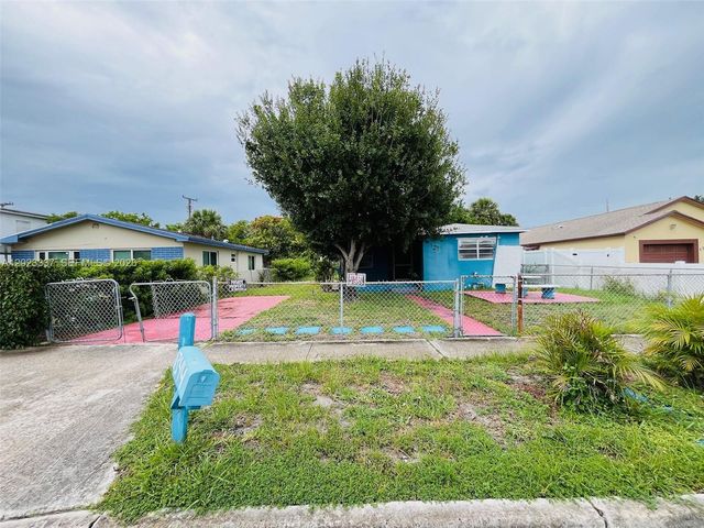 1344 W 10th St, Riviera Beach, FL 33404