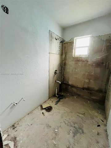 1344 W 10th St, Riviera Beach, FL 33404