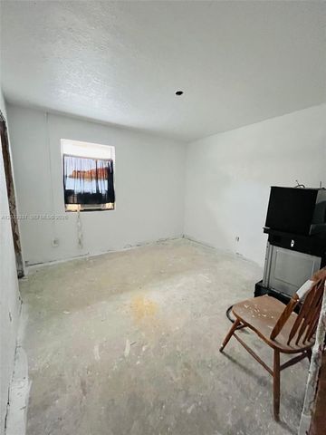 1344 W 10th St, Riviera Beach, FL 33404