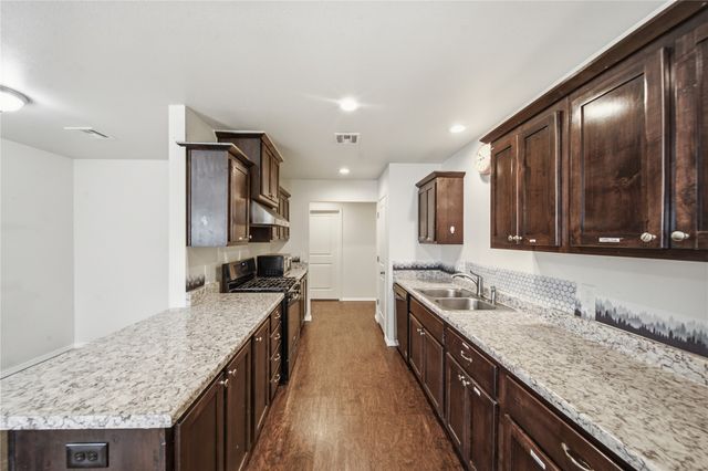 2542 E Archer Street, Tulsa, OK 74110