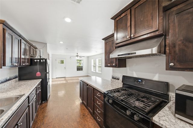 2542 E Archer Street, Tulsa, OK 74110