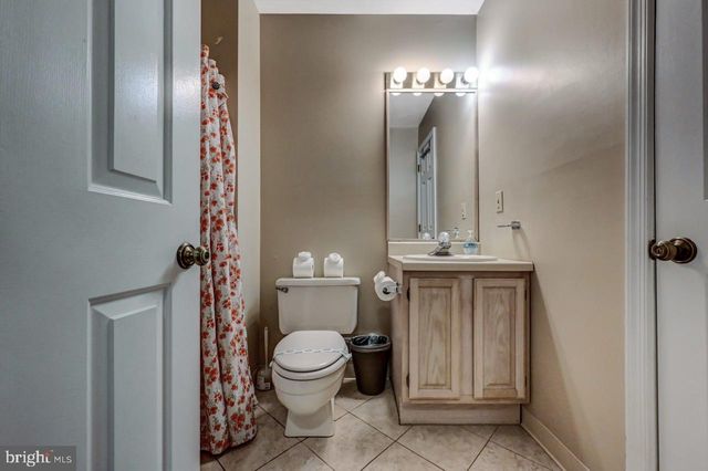 52 LAURELWOODS DR, Lake Harmony, PA 18624