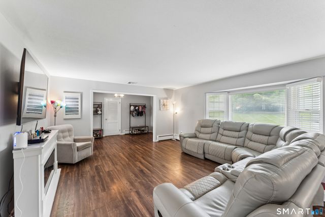 132 Luther Drive, Southbury, CT 06488
