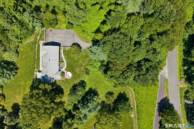 132 Luther Drive, Southbury, CT 06488