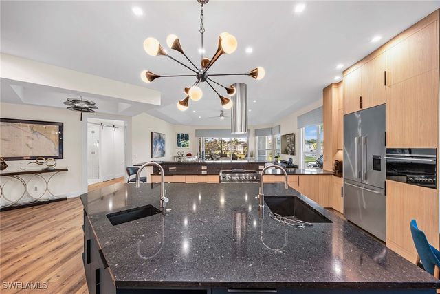 1825 Les Chateaux BLVD 204, Naples, FL 34109