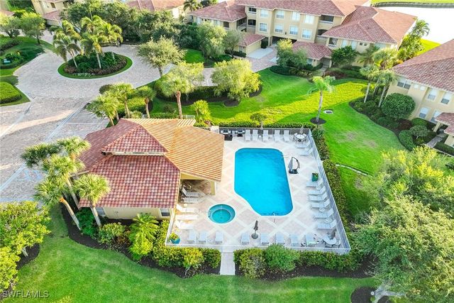 1825 Les Chateaux BLVD 204, Naples, FL 34109