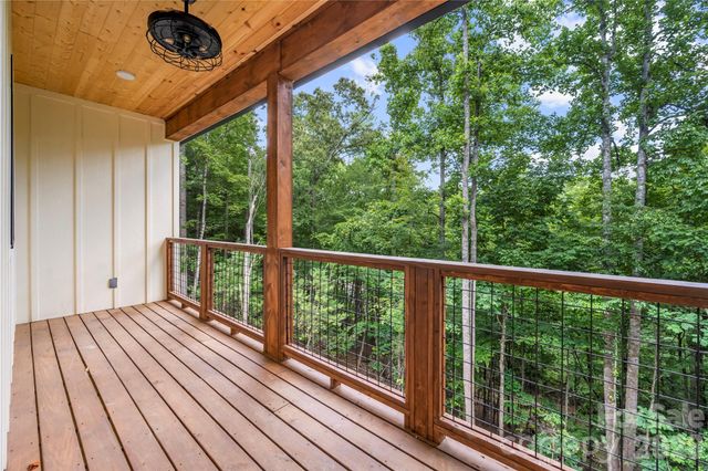210 Hickory Tree Lane, Hendersonville, NC 28739