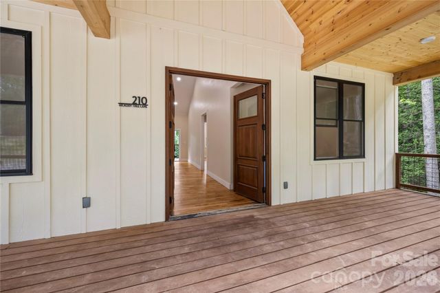 210 Hickory Tree Lane, Hendersonville, NC 28739