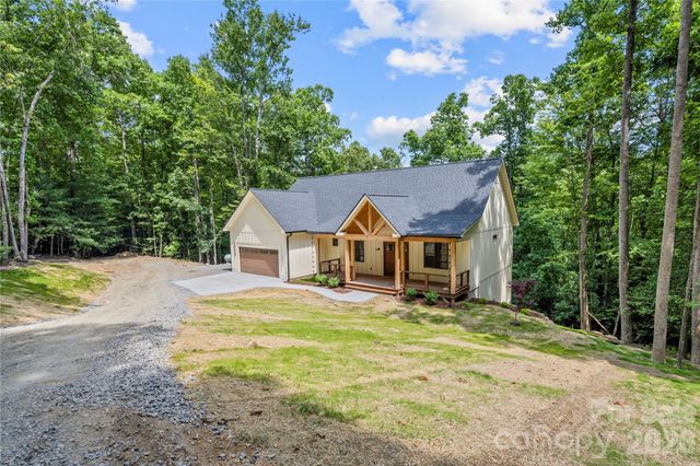 210 Hickory Tree Lane, Hendersonville, NC 28739