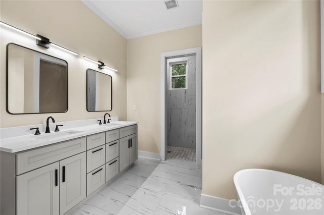 210 Hickory Tree Lane, Hendersonville, NC 28739