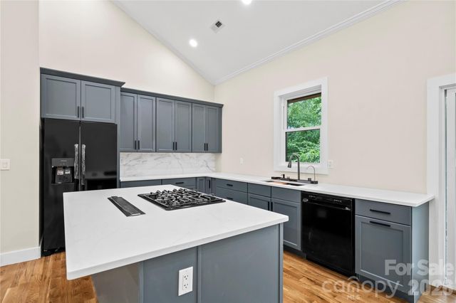 210 Hickory Tree Lane, Hendersonville, NC 28739