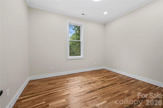 210 Hickory Tree Lane, Hendersonville, NC 28739