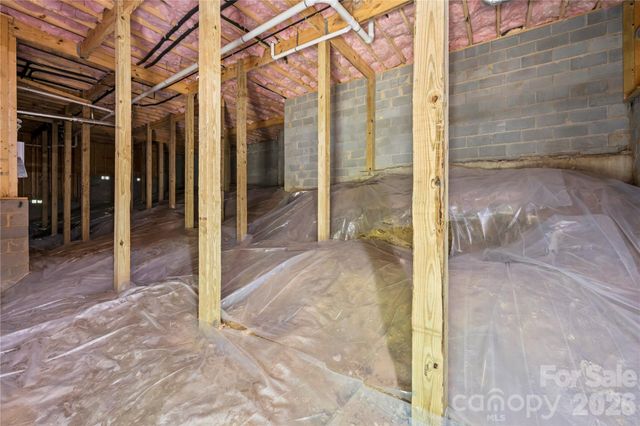 210 Hickory Tree Lane, Hendersonville, NC 28739