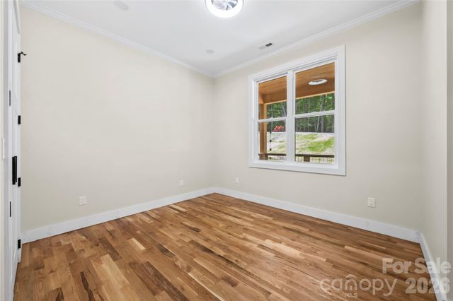 210 Hickory Tree Lane, Hendersonville, NC 28739