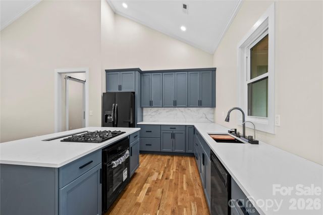210 Hickory Tree Lane, Hendersonville, NC 28739