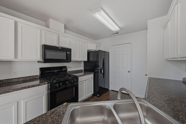 5237 Coppermead LN, Austin, TX 78754