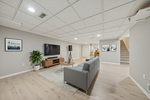 11460 Prescott Lane, Westchester, IL 60154