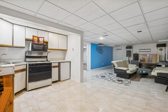 11460 Prescott Lane, Westchester, IL 60154