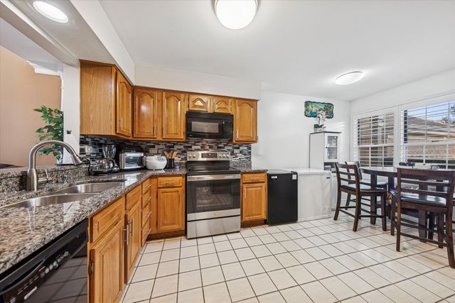 11460 Prescott Lane, Westchester, IL 60154