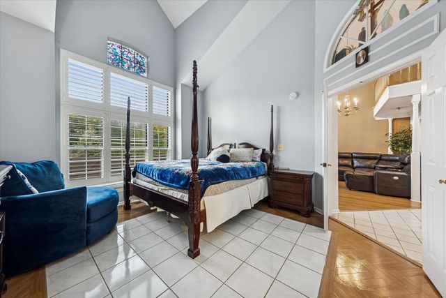 11460 Prescott Lane, Westchester, IL 60154