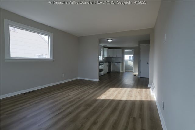 915 9th Street, Nitro, WV 25143