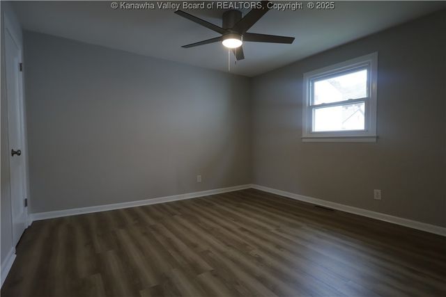 915 9th Street, Nitro, WV 25143