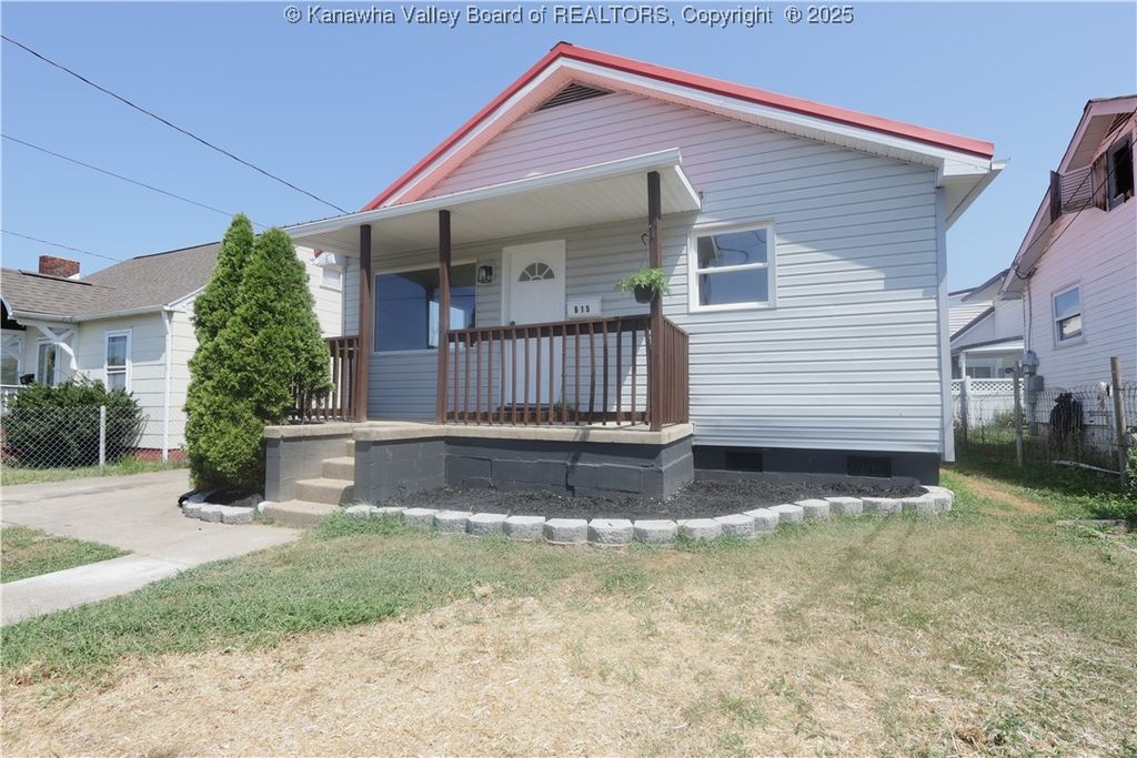 915 9th Street, Nitro, WV 25143